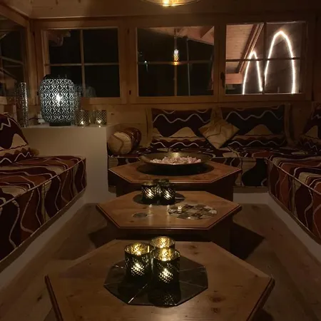 里亚德内格斯住宿加早餐酒店 4*